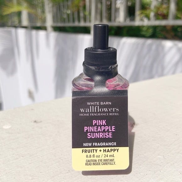 Bath and Body Works pineapple wallflower set - Picture 2 of 5